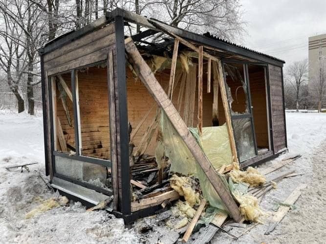 В Москве в Битцевском лесу сгорел инфоцентр о благоустройстве
