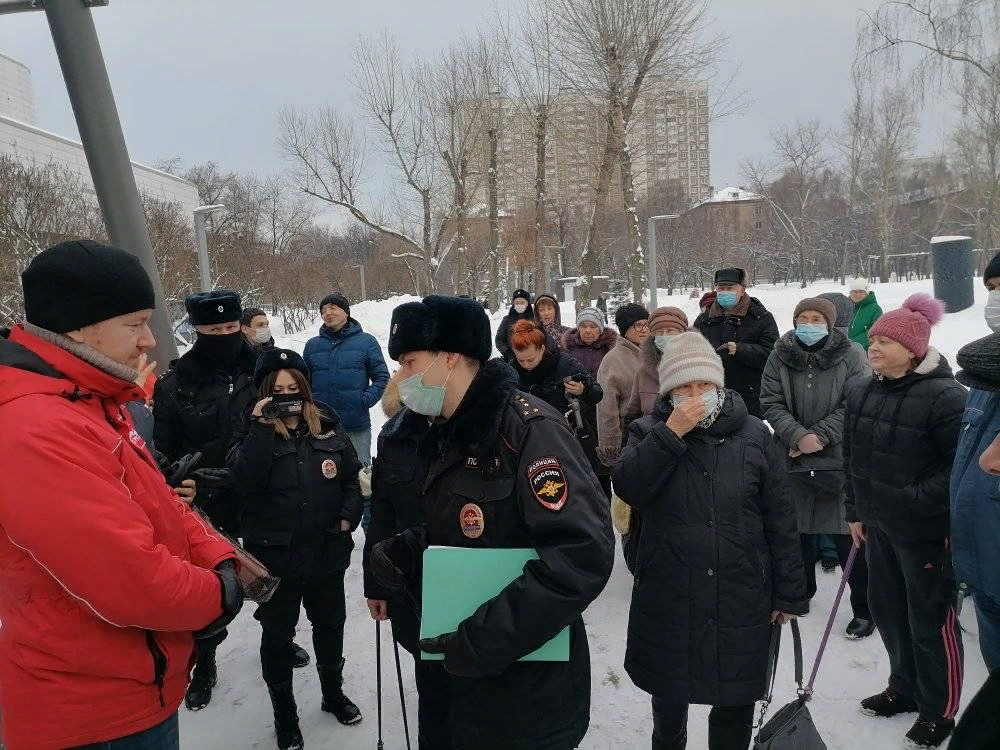 Жители трех районов северо-востока Москвы выступают против стройки путепровода