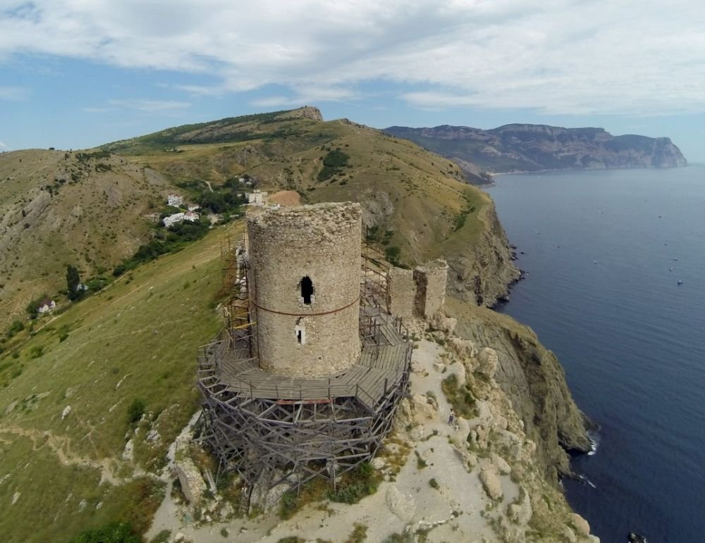 Генуэзская крепость в Балаклаве закрыта для посещения