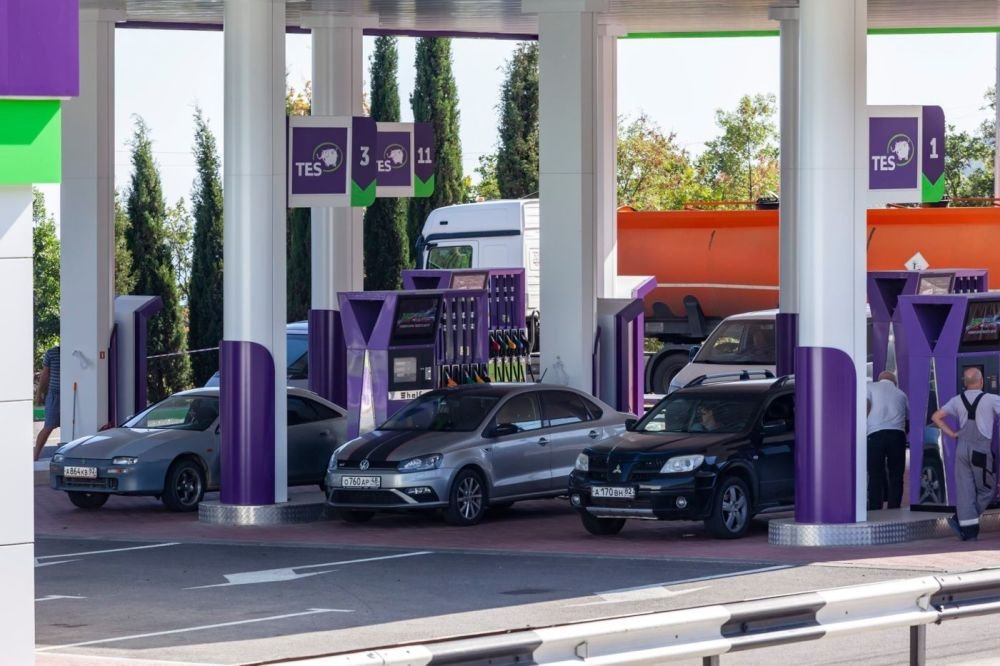 Цены на бензин в Севастополе - самые высокие на юге России
