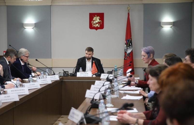 В Мосгордуме очередники попросили мэра Москвы обеспечить соблюдение их прав