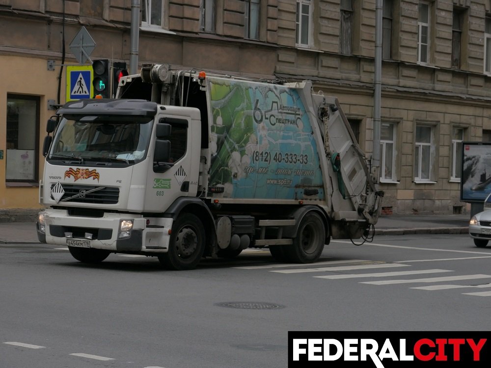 Петербургские депутаты выступают за более справедливый способ оплаты вывоза мусора