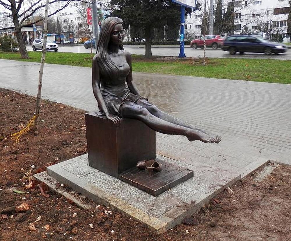 Московский скульптор требует от властей Севастополя компенсации за "Безмятежность"