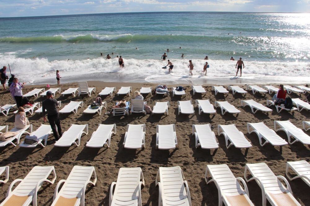 Более 4 миллионов россиян выбрали для летнего отдыха Крымский полуостров