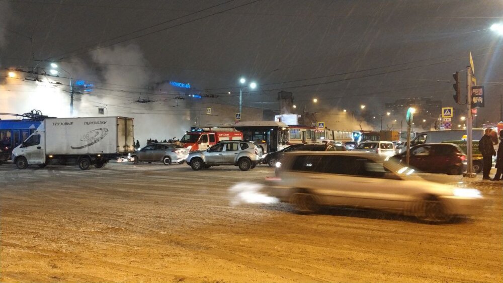В Петербурге более 140 домов лишились тепла из-за аварии на трубопроводе