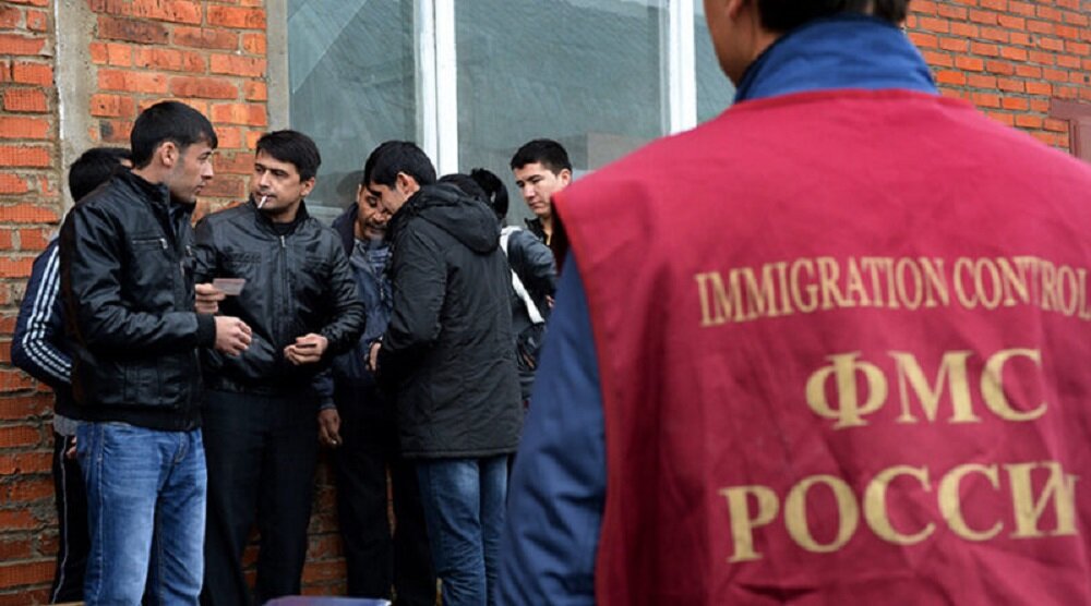 В Петербурге раскрыта сеть по легализации незаконных мигрантов