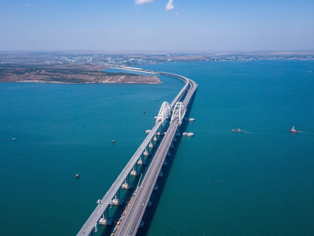 К пятилетию Крымского моста – символ империи и цель для врага