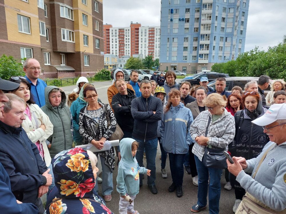 Петербуржцы протестуют против очередной уплотнительной застройки