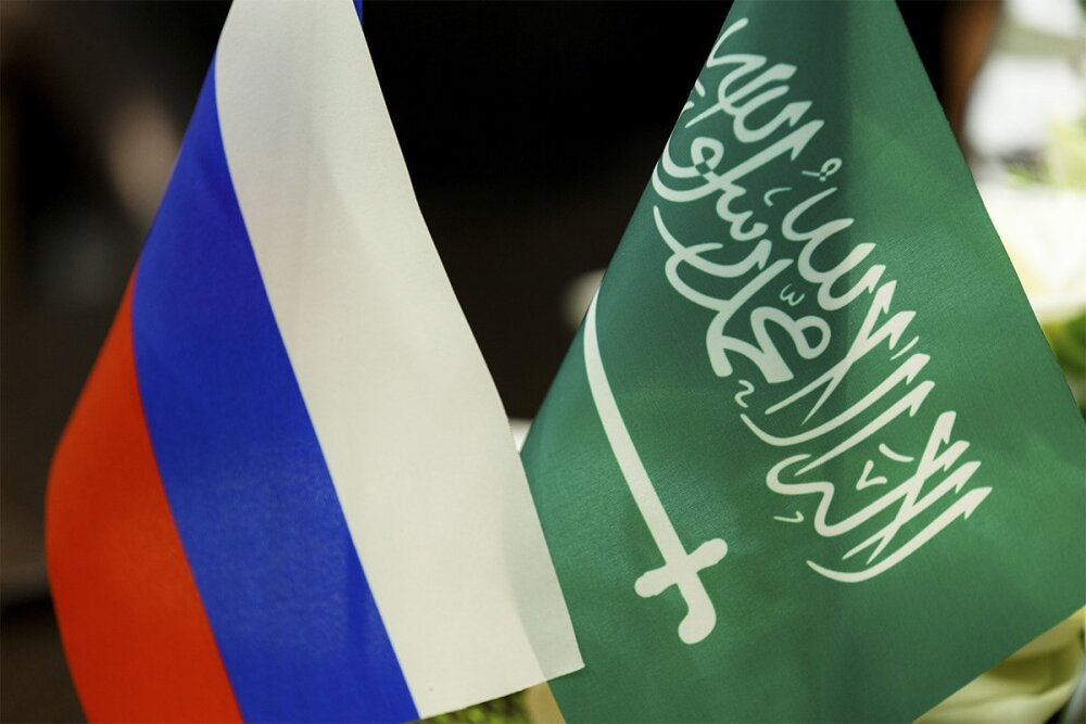 МВФ резко понижает рейтинг Саудовской Аравии, и повышает российский