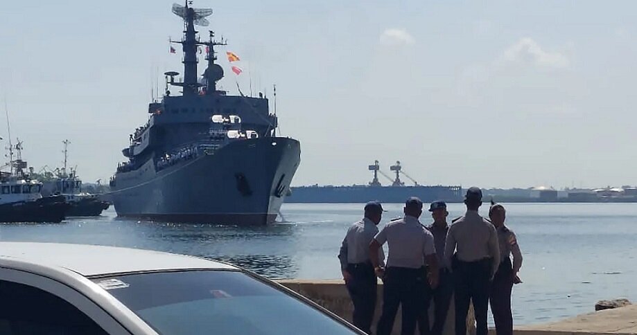 Корабль ВМФ России пришвартовался на Кубе