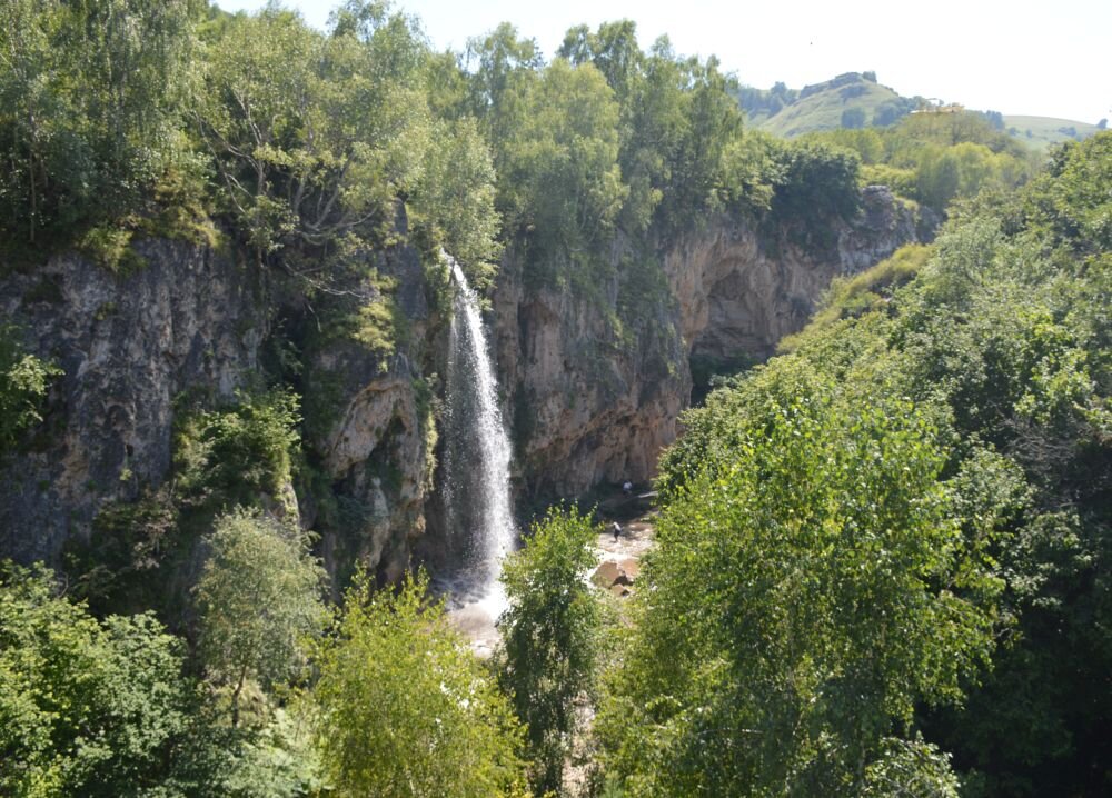 "Медовые водопады" в Карачаево-Черкесии – горы, воздух и вода