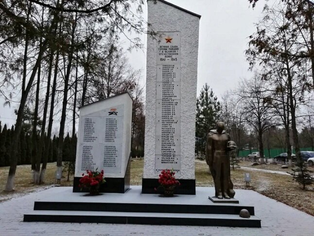 В деревне Жуковка хотят уничтожить военный мемориал ради сквера для жителей Рублевки