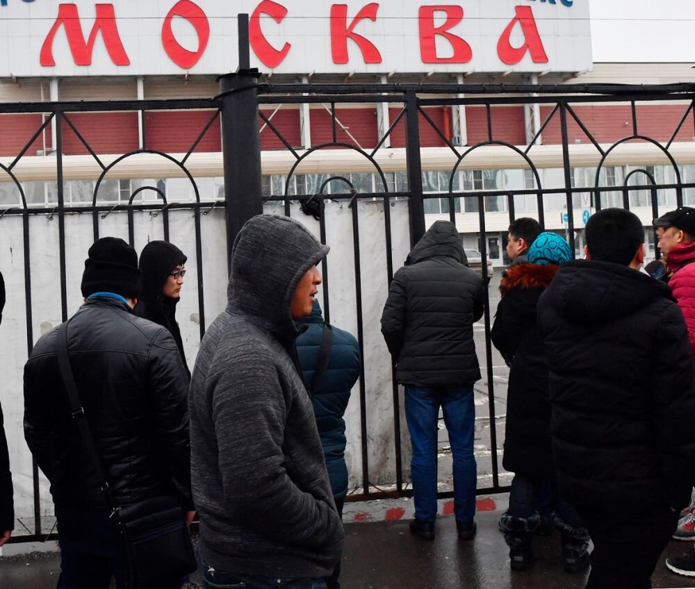 Ситуация с мигрантами в России требует неотлагательного вмешательства государства